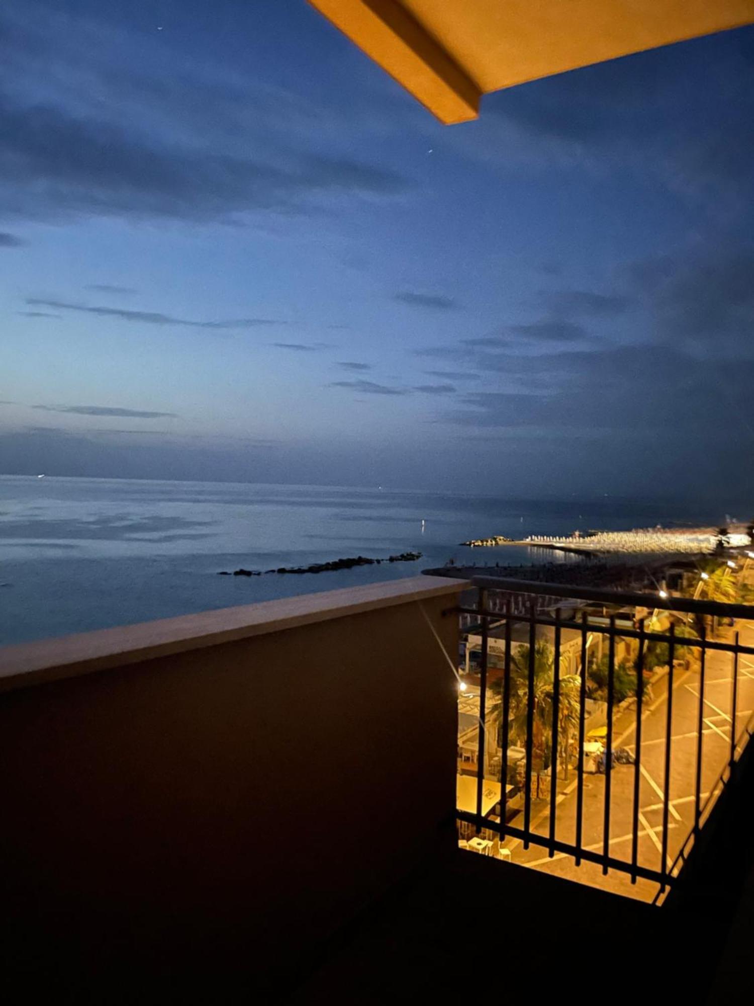Il Balcone Sul Mare Apartamento Porto Recanati Exterior foto