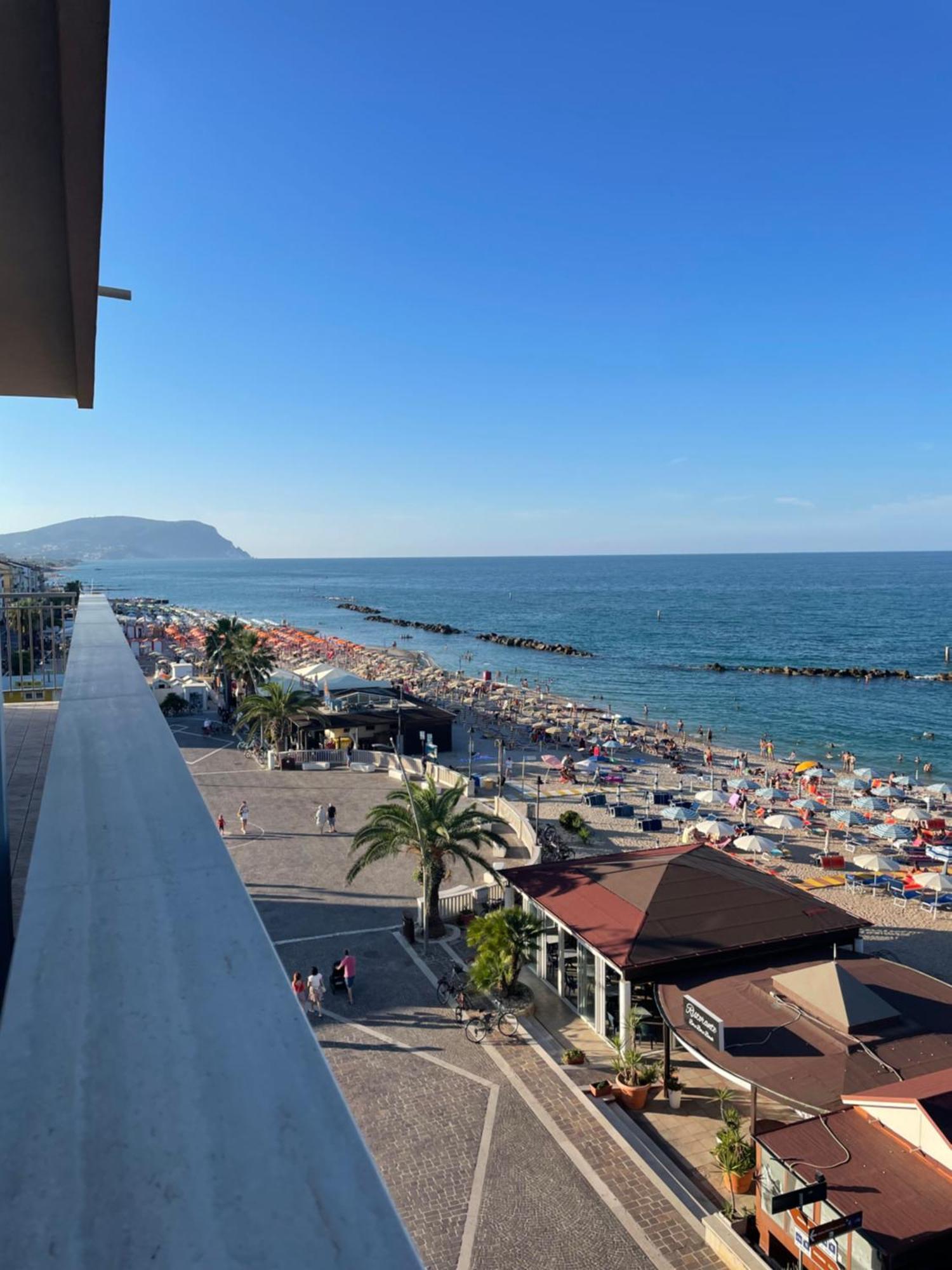 Il Balcone Sul Mare Apartamento Porto Recanati Exterior foto